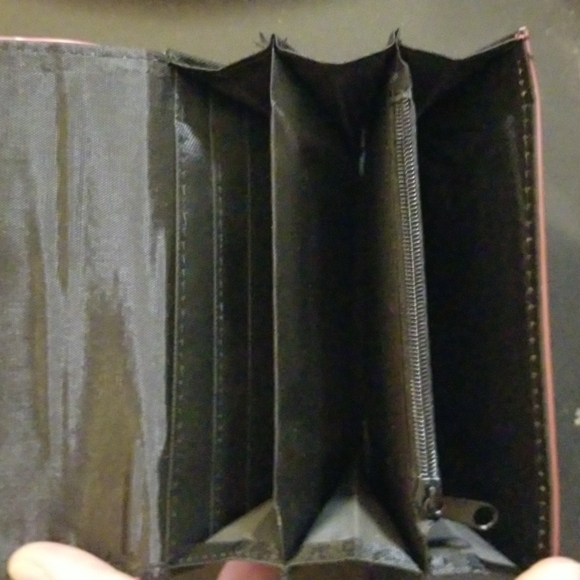 ♥️ NWOT Vintage Fluff Wallet! - Picture 4 of 4